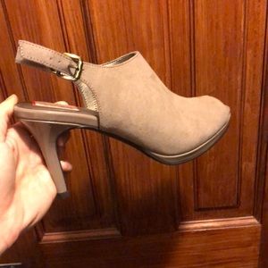 Mauve Heel